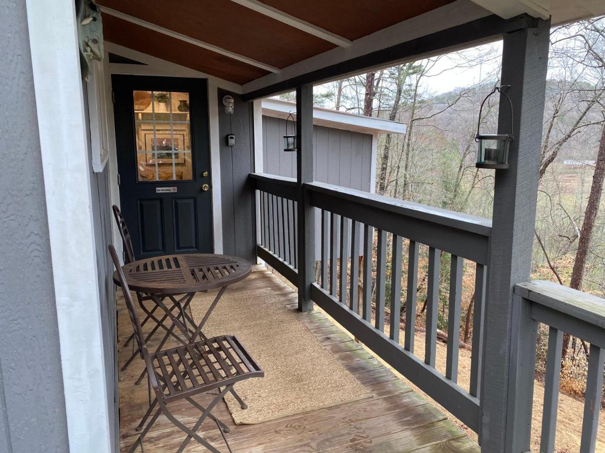 Convenient Cottage-Hot Tub, 4 Minutes To Dahlonega Exterior photo