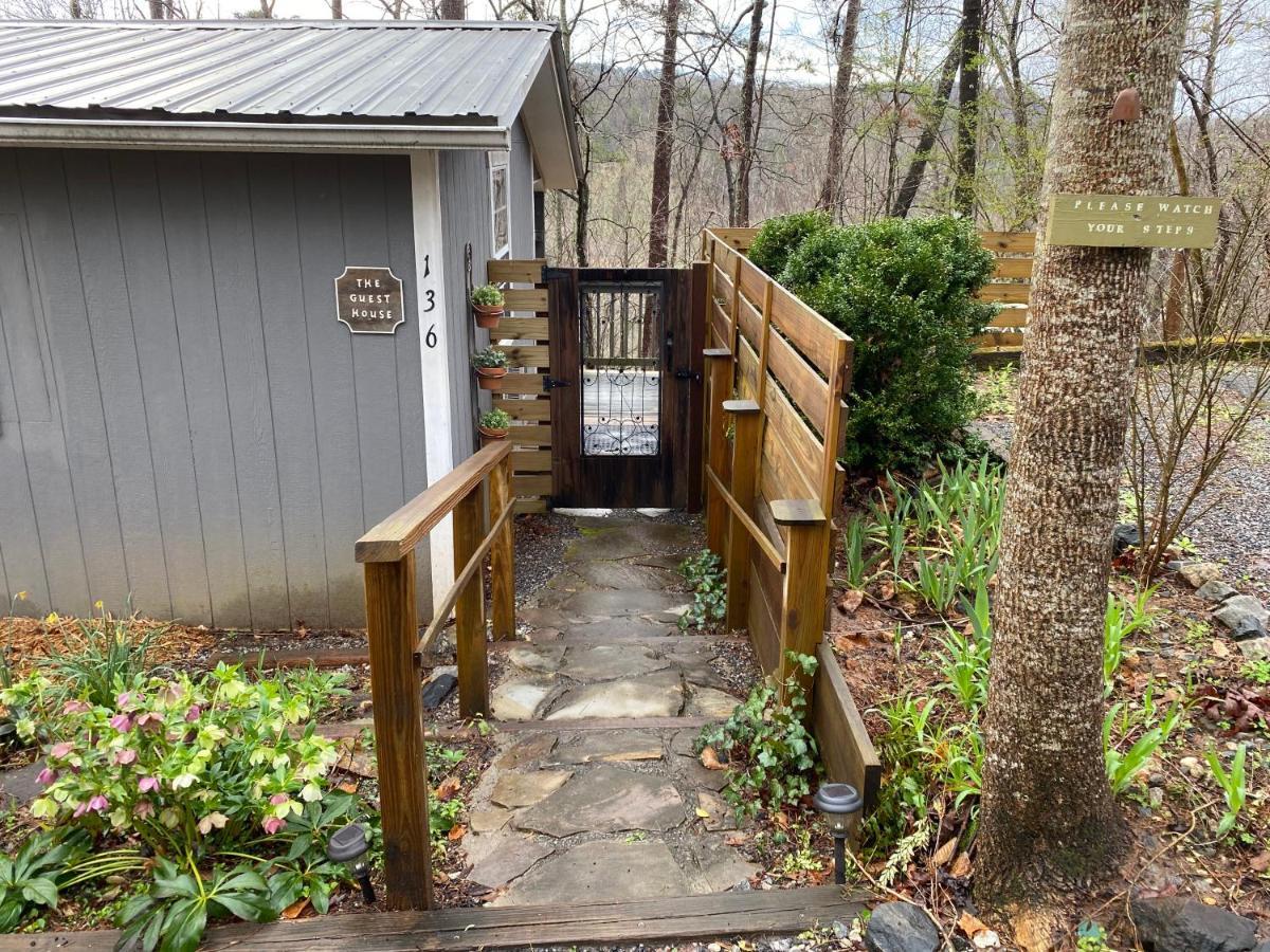 Convenient Cottage-Hot Tub, 4 Minutes To Dahlonega Exterior photo